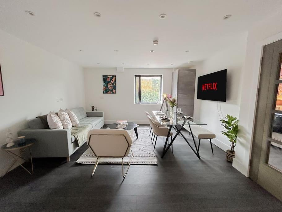 Modern One Bedroom Flat In The Heart Of * Londen